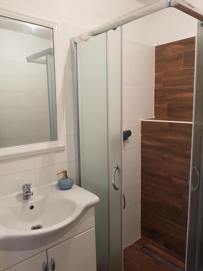 Anica Apartments Funtana Εξωτερικό φωτογραφία